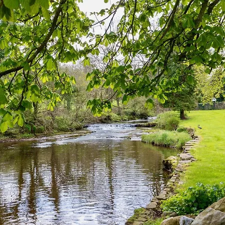 Character In West Burton, Wensleydale 펜션 West Burton